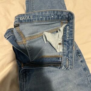 American Eagle Outfitters Mom Jeans